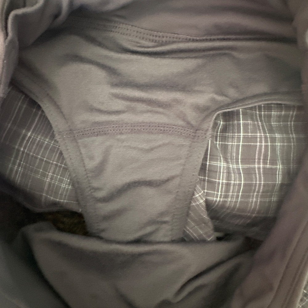 Lululemon Run Speed Shorts Size 2 - Picture 4 of 4